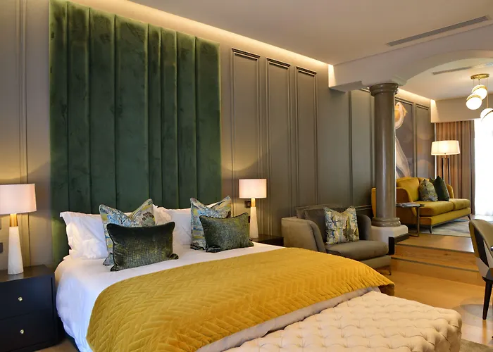 Apogee Boutique Hotel & Spa